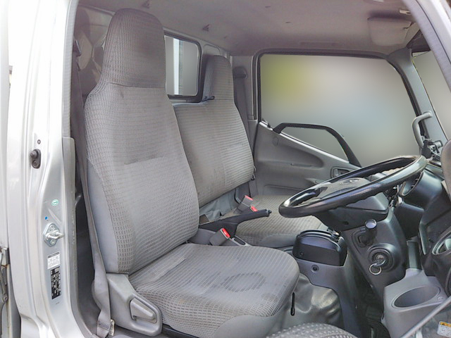 トヨタダイナ平ボディ小型（2t・3t）[写真32]