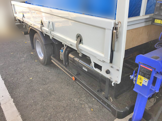 三菱ふそうキャンタークレーン4段小型（2t・3t）[写真11]