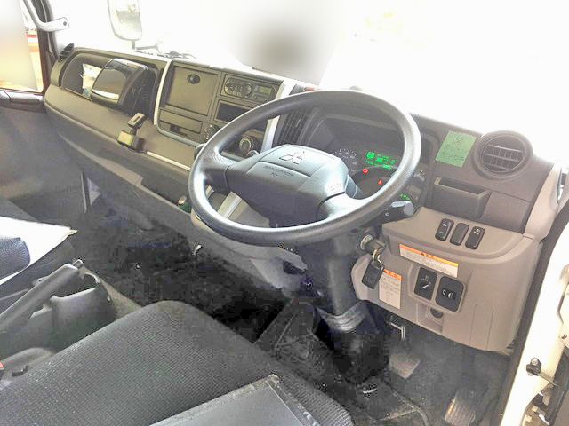 三菱ふそうキャンタークレーン4段小型（2t・3t）[写真32]