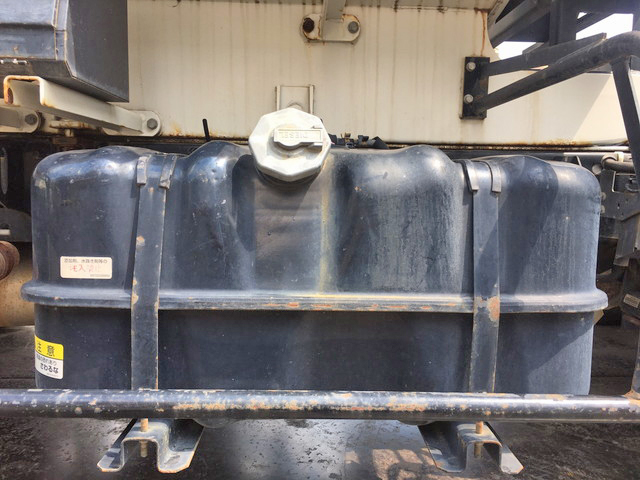 いすゞエルフ散水車小型（2t・3t）[写真17]