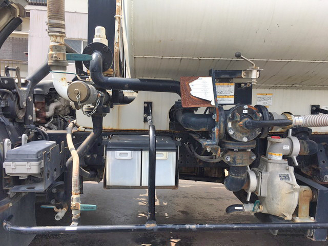 いすゞエルフ散水車小型（2t・3t）[写真18]