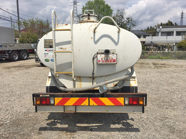 いすゞエルフ散水車小型（2t・3t）[写真08]