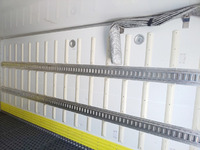 三菱ふそうキャンター冷凍車（冷蔵車）小型（2t・3t）[写真14]