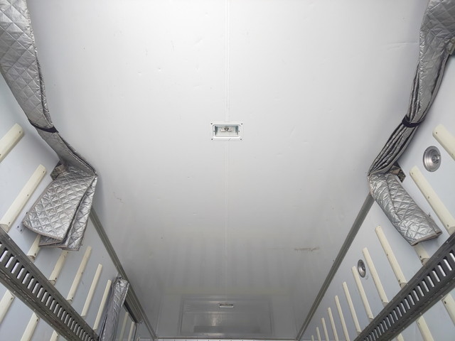 三菱ふそうキャンター冷凍車（冷蔵車）小型（2t・3t）[写真15]