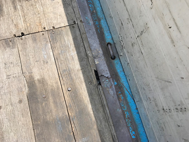 三菱ふそうスーパーグレートアルミブロック大型（10t）[写真11]