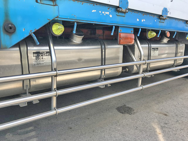 三菱ふそうスーパーグレートアルミブロック大型（10t）[写真16]