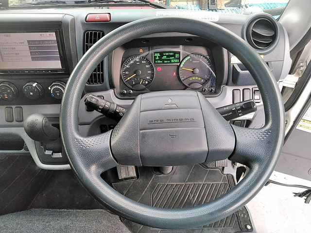 三菱ふそうキャンター冷凍車（冷蔵車）小型（2t・3t）[写真38]