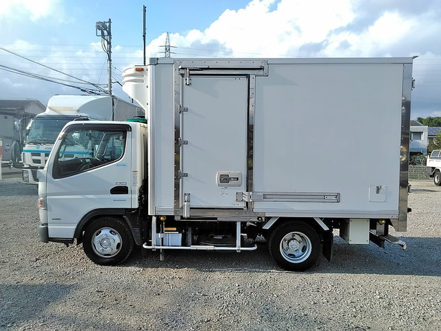 三菱ふそうキャンター冷凍車（冷蔵車）小型（2t・3t）[写真05]