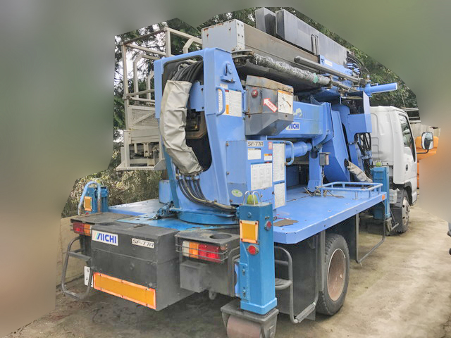 いすゞエルフ高所作業車小型（2t・3t）[写真02]