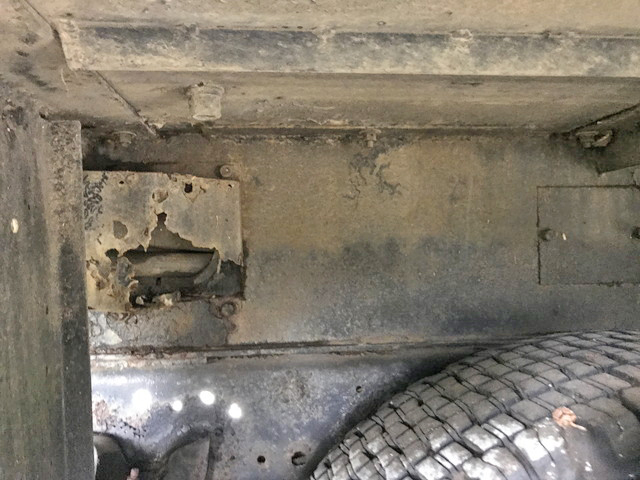 いすゞエルフ高所作業車小型（2t・3t）[写真26]