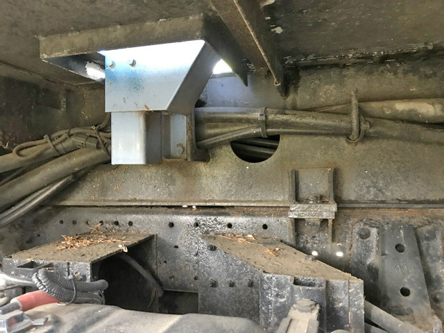 いすゞエルフ高所作業車小型（2t・3t）[写真27]