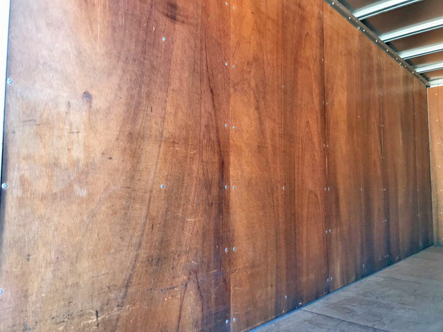 三菱ふそうキャンターアルミバン小型（2t・3t）[写真13]