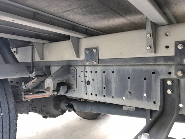 三菱ふそうキャンターアルミバン小型（2t・3t）[写真23]