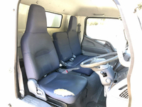 三菱ふそうキャンターアルミバン小型（2t・3t）[写真30]