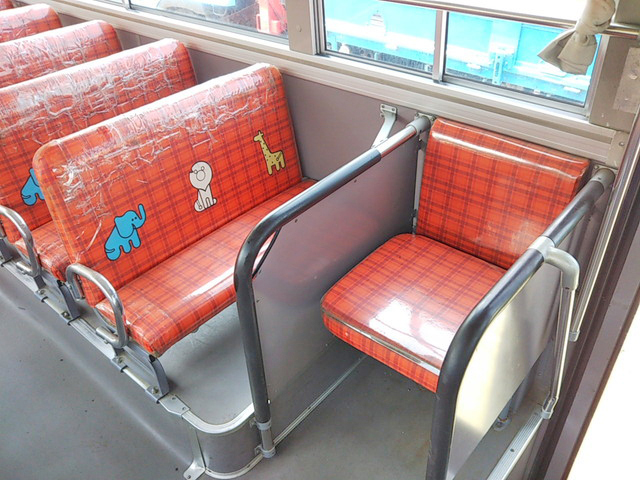 三菱ふそうエアロミディ園児バス[写真14]