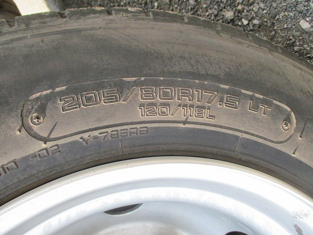 三菱ふそうキャンターアルミウイング小型（2t・3t）[写真23]