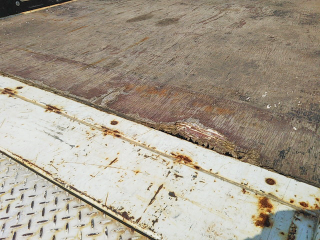 いすゞエルフクレーン3段小型（2t・3t）[写真14]