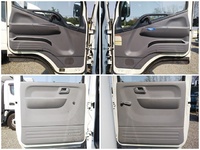 三菱ふそうキャンターダブルキャブ（Wキャブ）小型（2t・3t）[写真24]