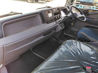 三菱ふそうキャンターダブルキャブ（Wキャブ）小型（2t・3t）[写真28]