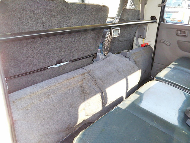 三菱ふそうキャンターダブルキャブ（Wキャブ）小型（2t・3t）[写真32]