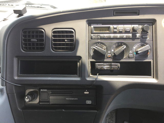 三菱ふそうスーパーグレートスクラップ運搬車大型（10t）[写真28]