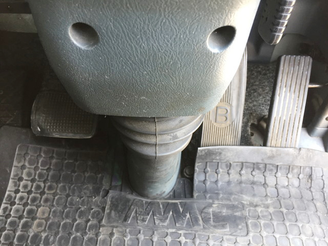 三菱ふそうスーパーグレートスクラップ運搬車大型（10t）[写真35]