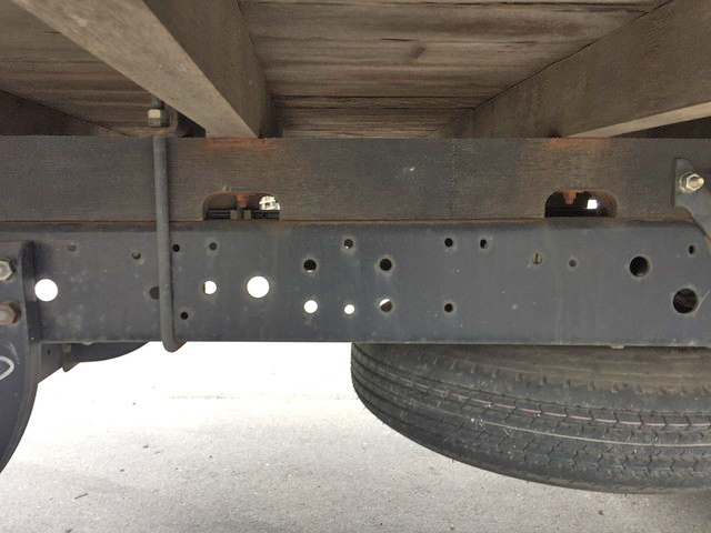 日野レンジャー平ボディ中型（4t）[写真19]