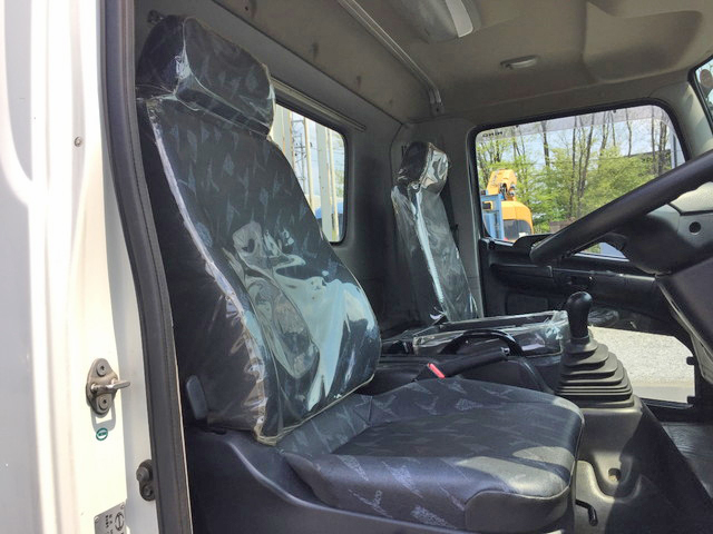 日野レンジャー平ボディ中型（4t）[写真28]
