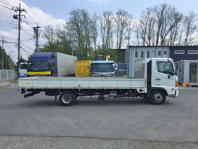 日野レンジャー平ボディ中型（4t）[写真06]