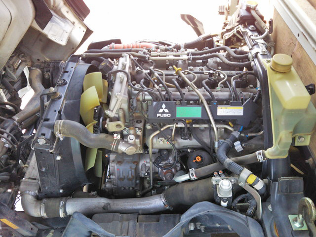 三菱ふそうキャンター平ボディ小型（2t・3t）[写真25]