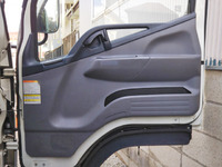 三菱ふそうキャンター平ボディ小型（2t・3t）[写真28]