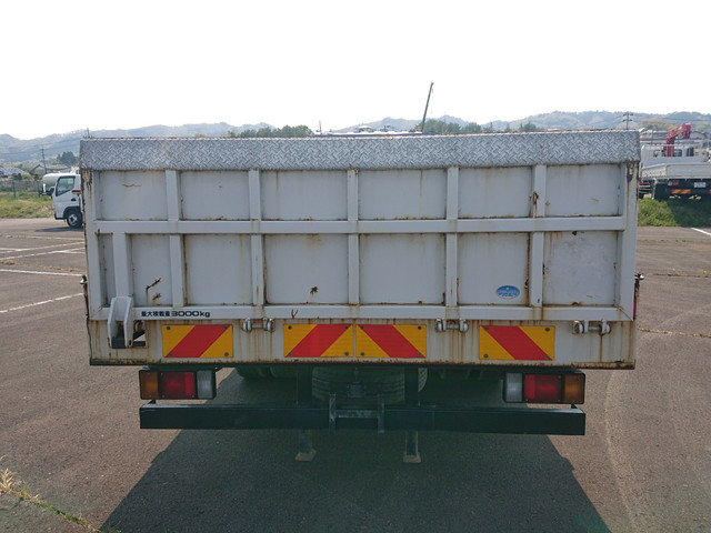 いすゞエルフセーフティローダー小型（2t・3t）[写真09]