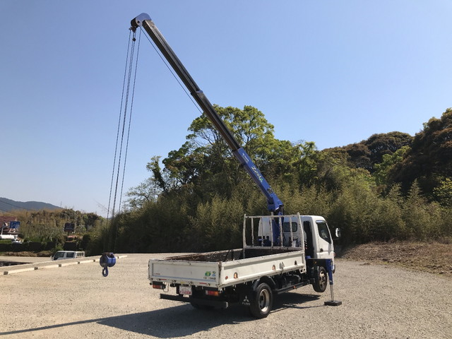 三菱ふそうキャンタークレーン3段小型（2t・3t）[写真13]