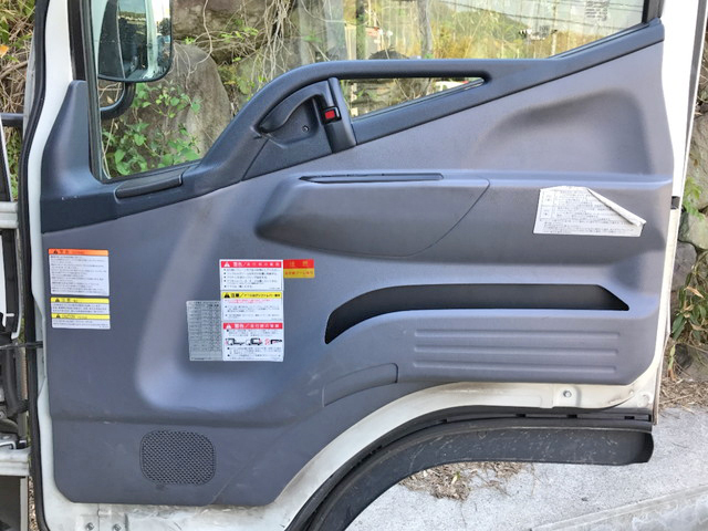 三菱ふそうキャンタークレーン3段小型（2t・3t）[写真28]