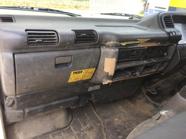 いすゞエルフダンプ小型（2t・3t）[写真28]