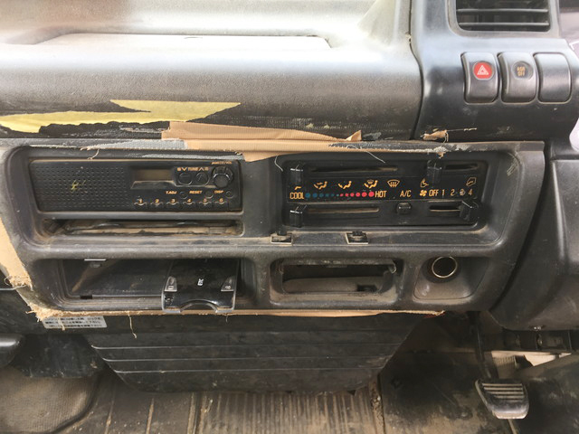 いすゞエルフダンプ小型（2t・3t）[写真29]