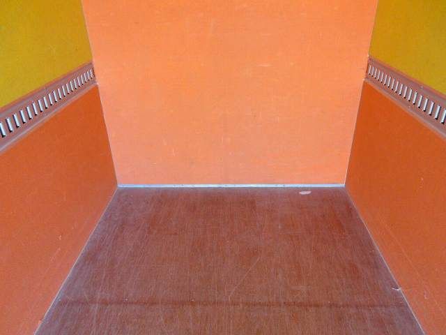 日産アトラスアルミバン小型（2t・3t）[写真11]