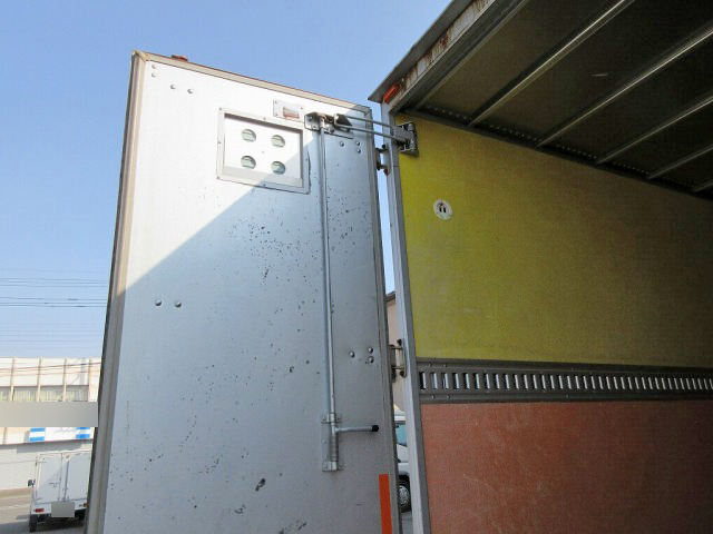 日産アトラスアルミバン小型（2t・3t）[写真13]