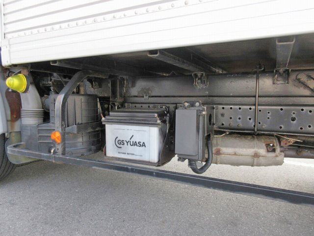 日産アトラスアルミバン小型（2t・3t）[写真15]