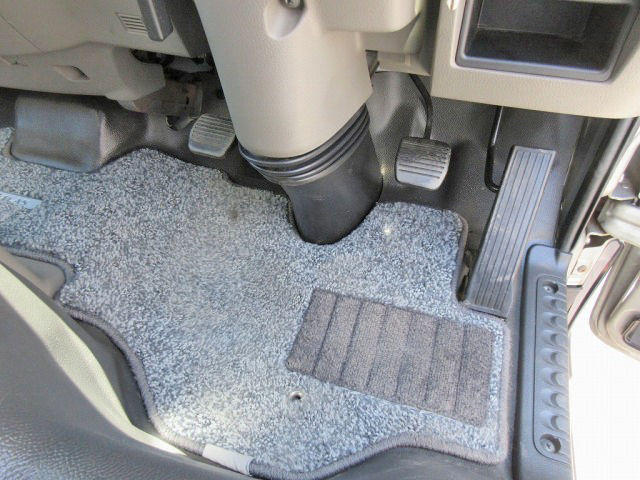 日産アトラスアルミバン小型（2t・3t）[写真37]