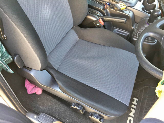 日野レンジャーアルミウイング中型（4t）[写真32]