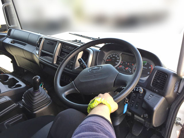 日野レンジャーアルミウイング中型（4t）[写真35]