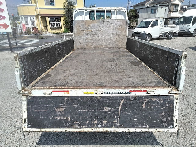 三菱ふそうキャンター平ボディ小型（2t・3t）[写真12]