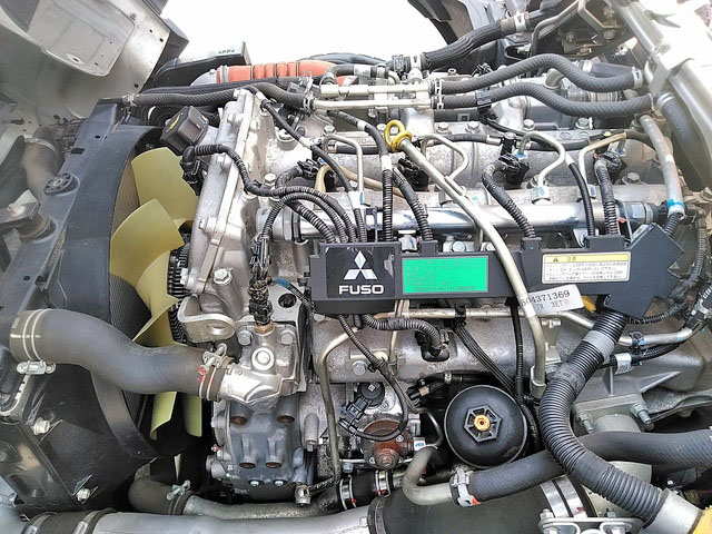 三菱ふそうキャンター平ボディ小型（2t・3t）[写真24]