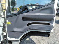 三菱ふそうキャンター平ボディ小型（2t・3t）[写真29]