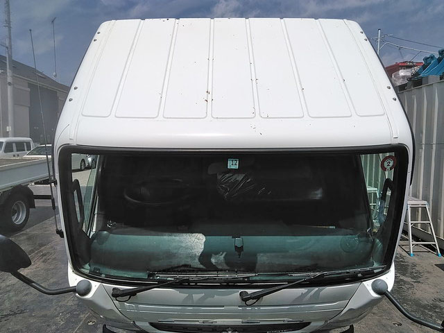 三菱ふそうキャンター平ボディ小型（2t・3t）[写真08]