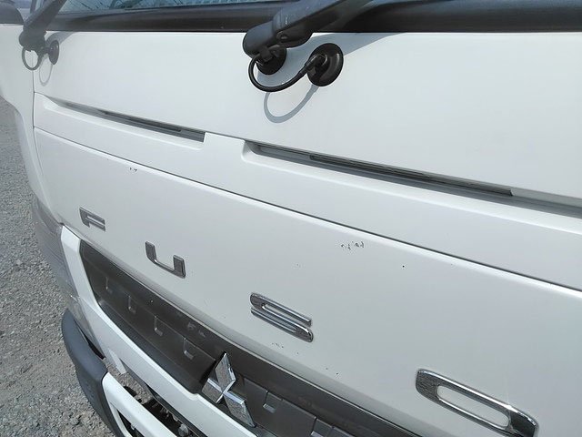 三菱ふそうキャンター平ボディ小型（2t・3t）[写真09]