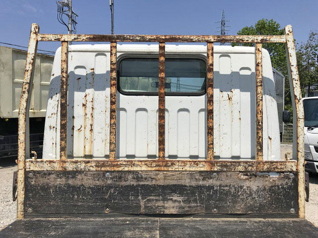 三菱ふそうキャンター平ボディ小型（2t・3t）[写真11]