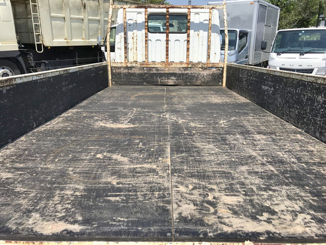 三菱ふそうキャンター平ボディ小型（2t・3t）[写真12]