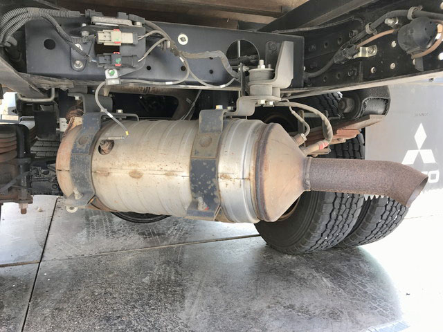 三菱ふそうキャンター平ボディ小型（2t・3t）[写真21]